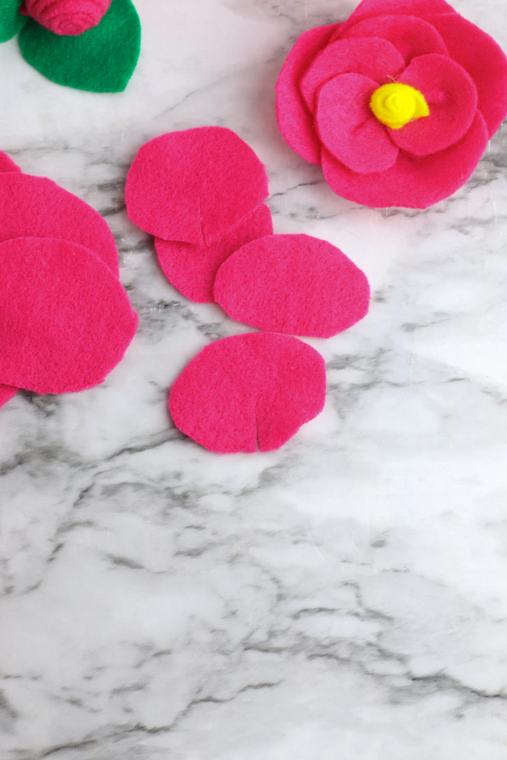 Make This Diy Felt Flowers Tutorial The Sweetest Digs