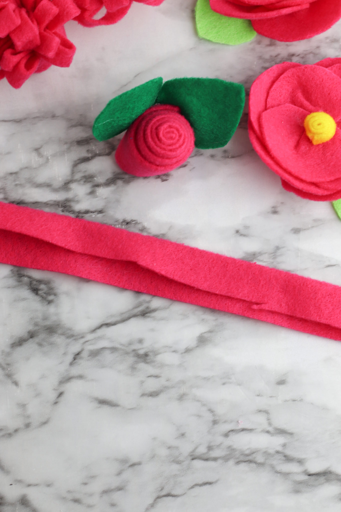 Make This Diy Felt Flowers Tutorial The Sweetest Digs