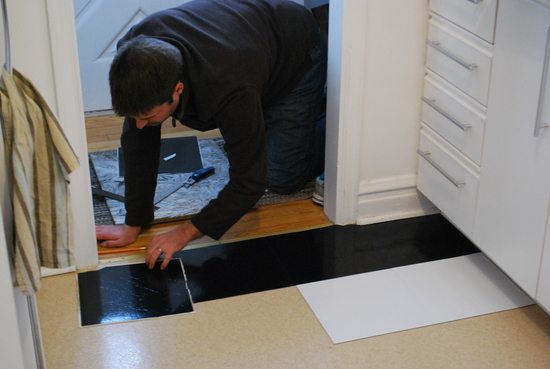 how to lay vinyl black and white flooring