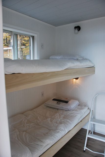 DIY bunk beds 6 - via the sweetest digs