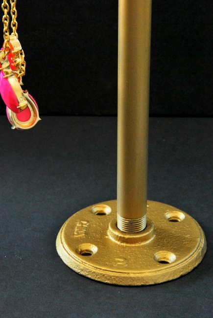 DIY galvanized steel pipe jewellery stand tutorial - via the sweetest digs
