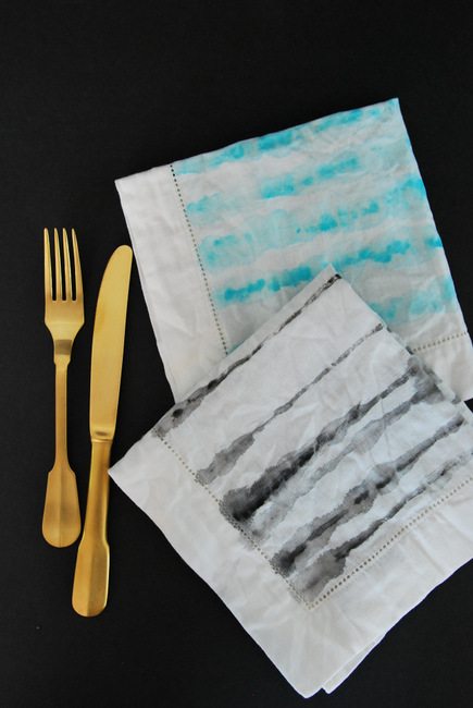 make these DIY watercolour painted napkins - a great handmade gift idea!
