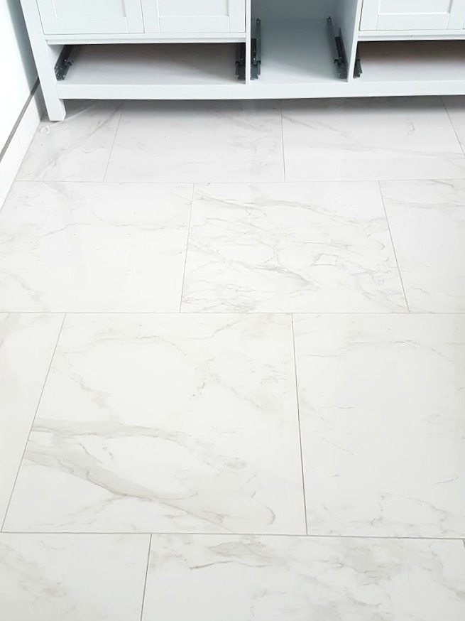 Choosing (faux) Carrara Marble Floor Tile for the Bathroom - THE