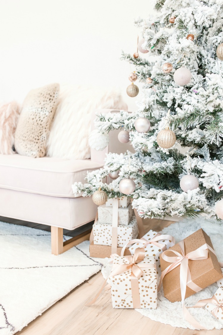 5 Tips for Throwing a Christmas Party at Home (stress-free!) - THE ...