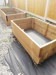 How to Build a Raised Garden Bed {Tutorial} - THE SWEETEST DIGS