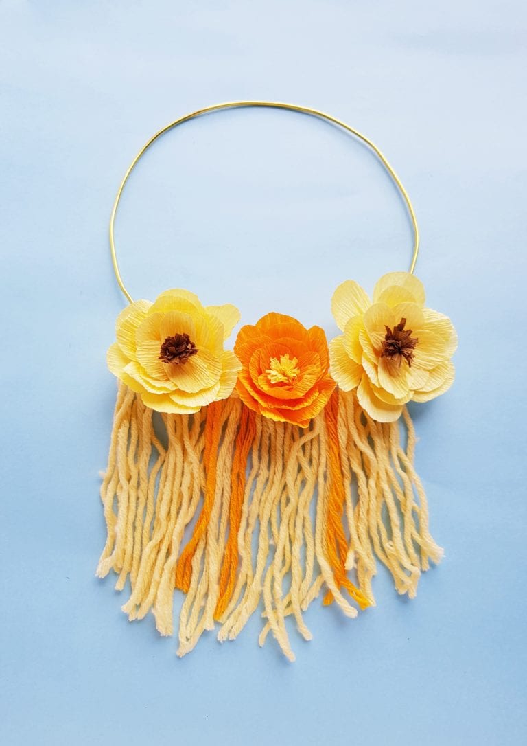 How to Make a DIY Floral and Yarn Wall Hanging - THE SWEETEST DIGS