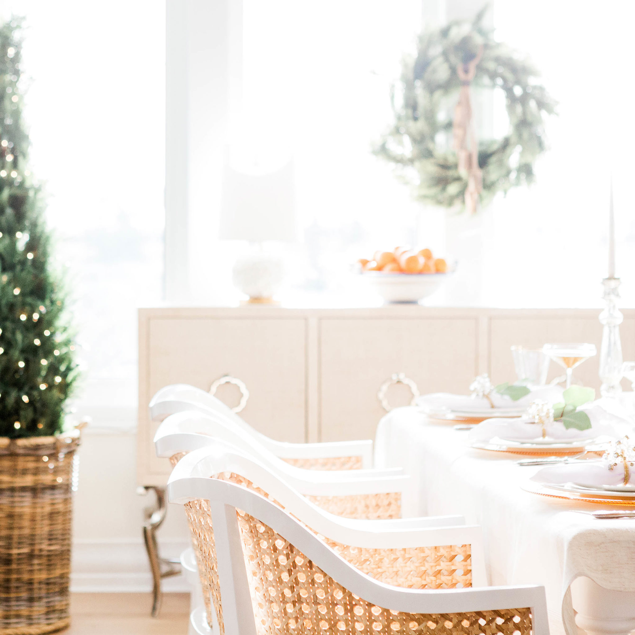 Magazine-Worthy: White Christmas Decorating Ideas - THE SWEETEST DIGS