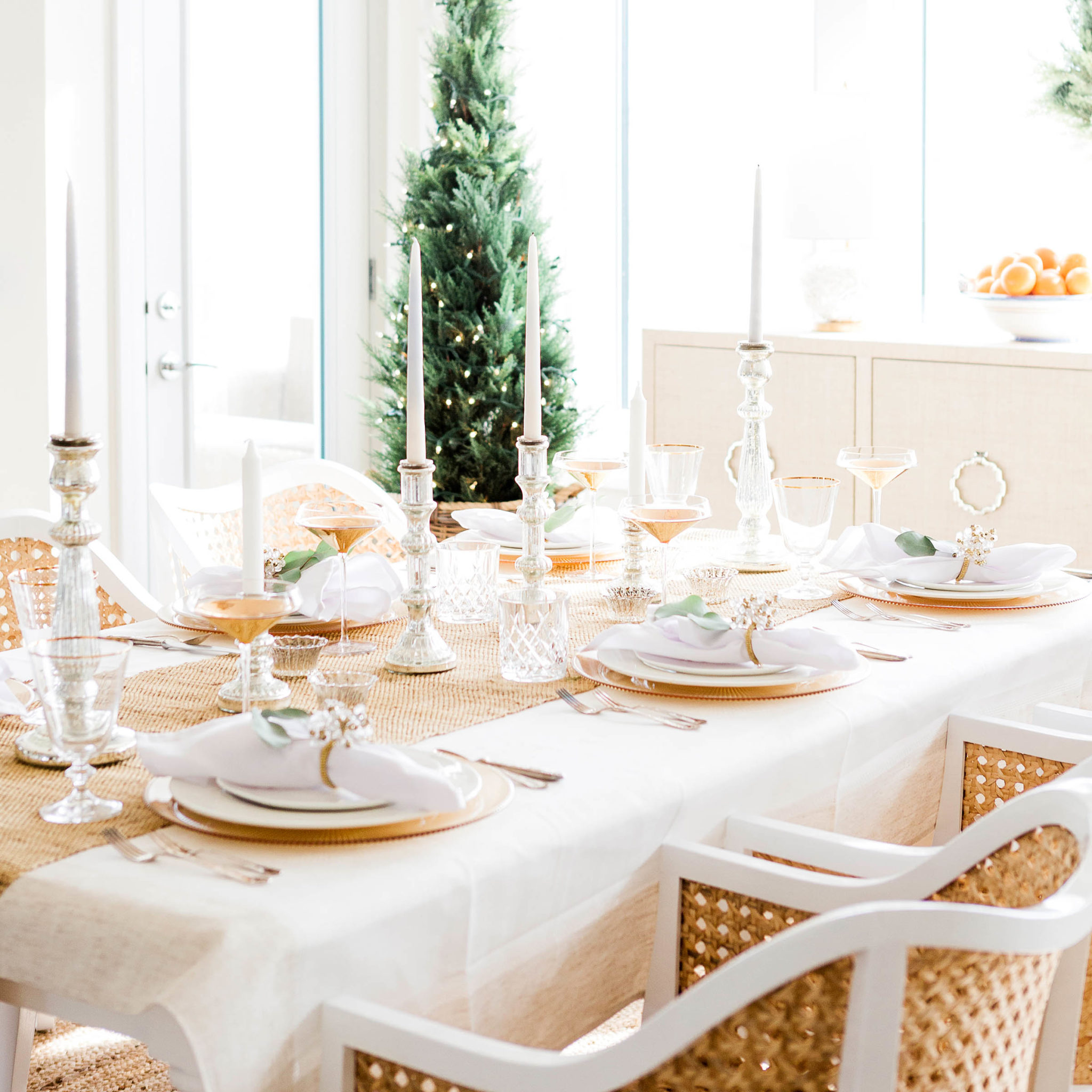 Magazine-Worthy: White Christmas Decorating Ideas - THE SWEETEST DIGS